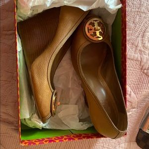 Tory Burch tan wedges